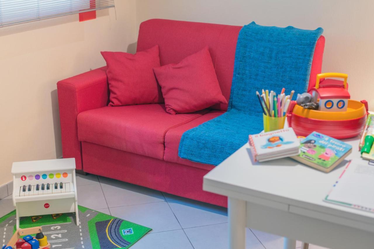 Babyaccommodation Family Sea & Box Pietra Ligure Exterior foto